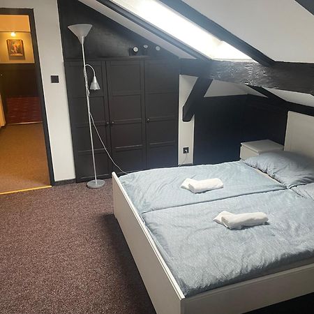 Hotel Lovecky Zamecek Orion Liberec Extérieur photo