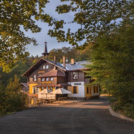 Hotel Lovecky Zamecek Orion Liberec Extérieur photo