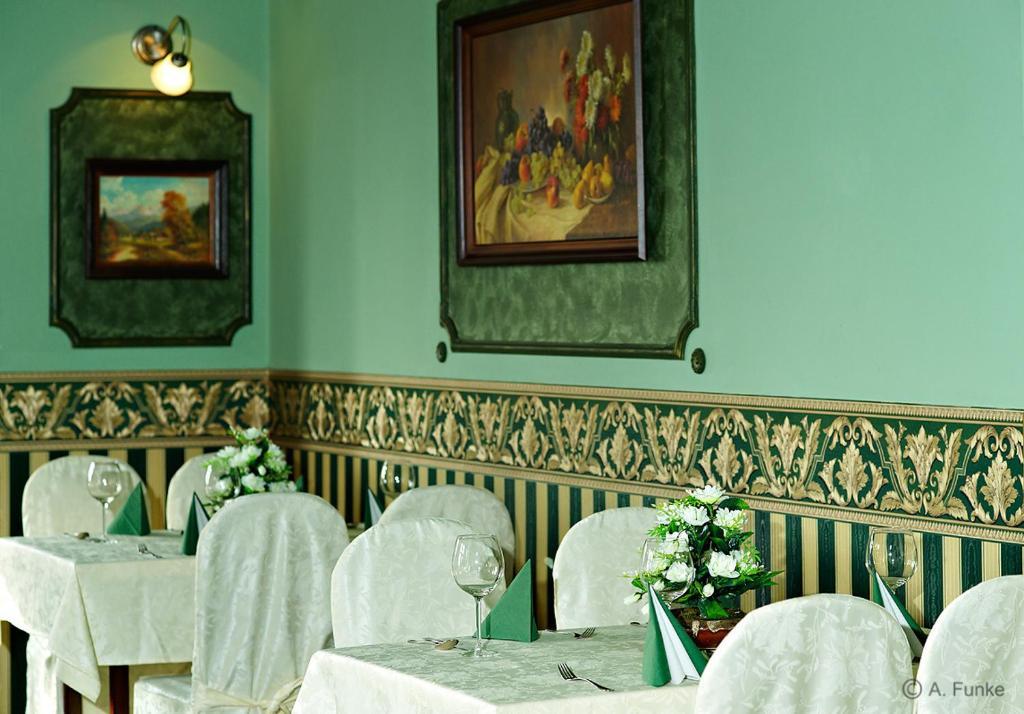 Hotel Lovecky Zamecek Orion Liberec Extérieur photo