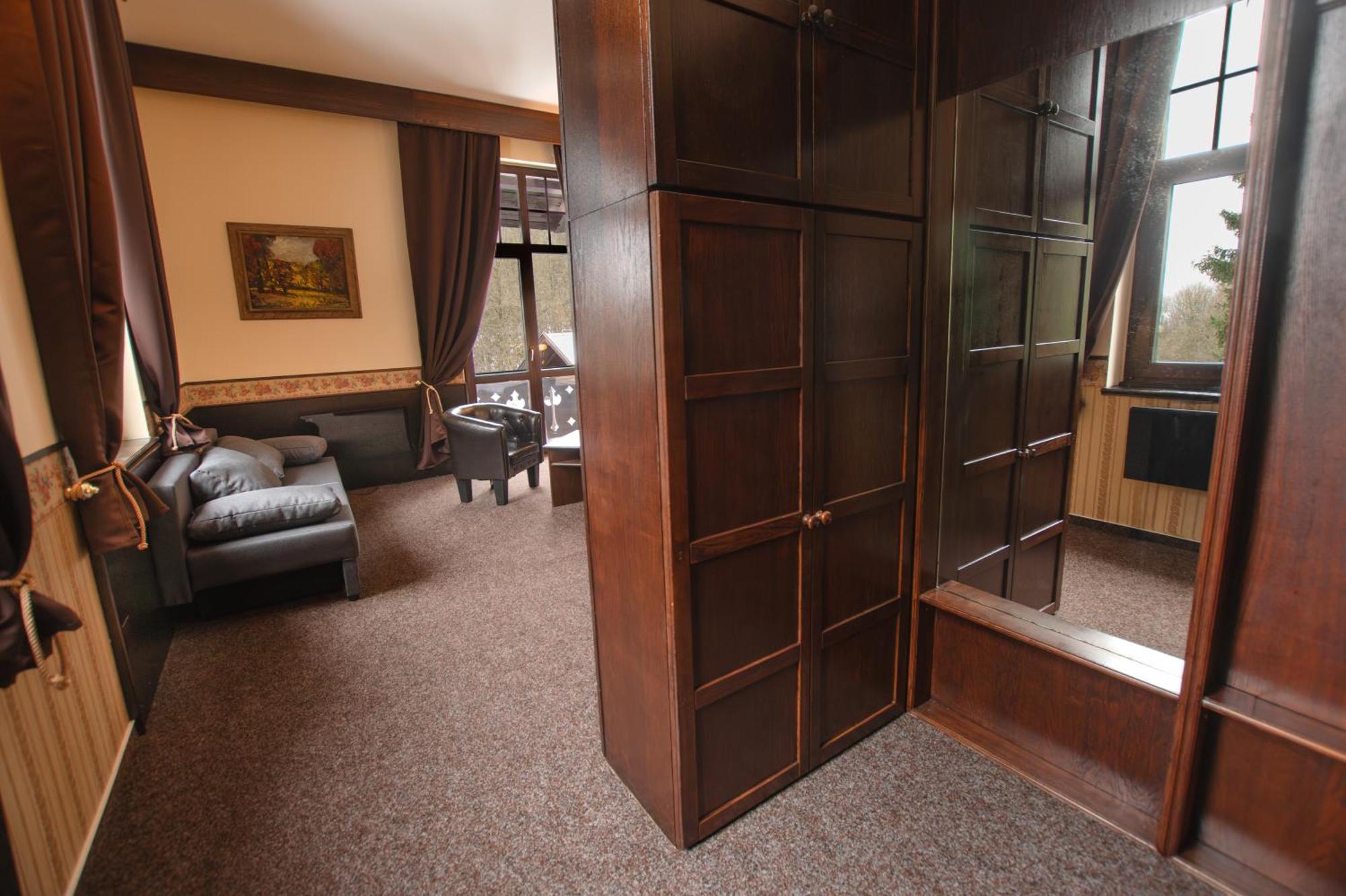 Hotel Lovecky Zamecek Orion Liberec Extérieur photo