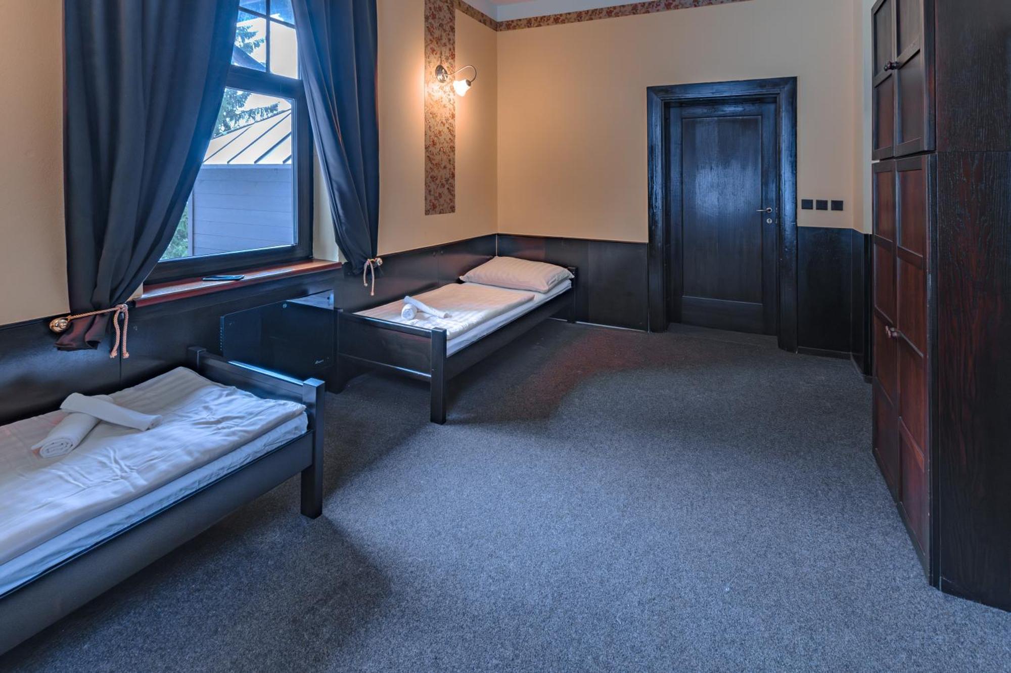 Hotel Lovecky Zamecek Orion Liberec Extérieur photo